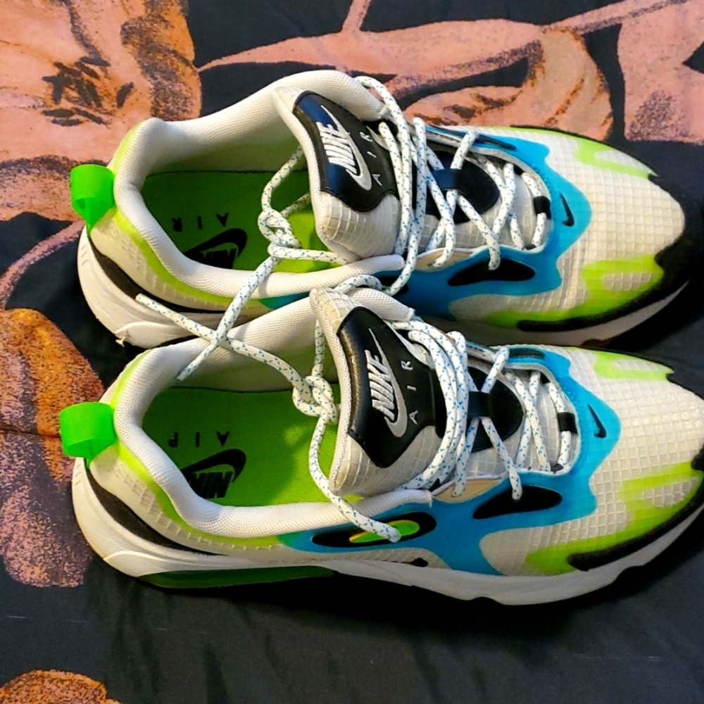 Men's sneakers